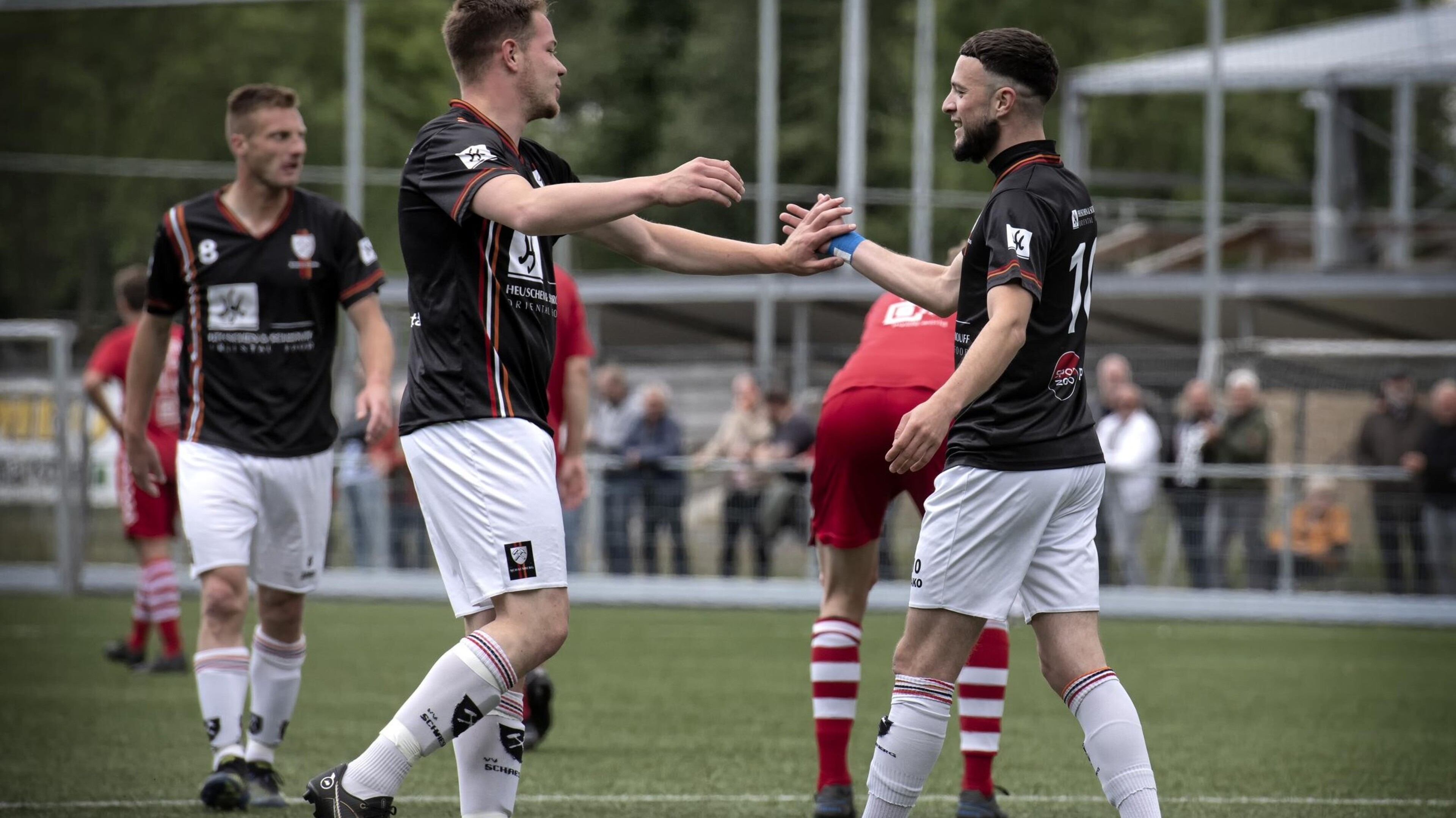 Haddadi houdt Schaesberg op ‘pole’ na zege op Scharn